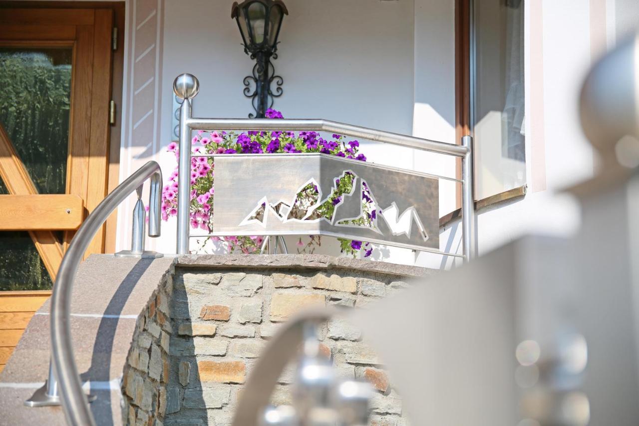 Pension Alpenhof B&B 콜레 이사르코 외부 사진