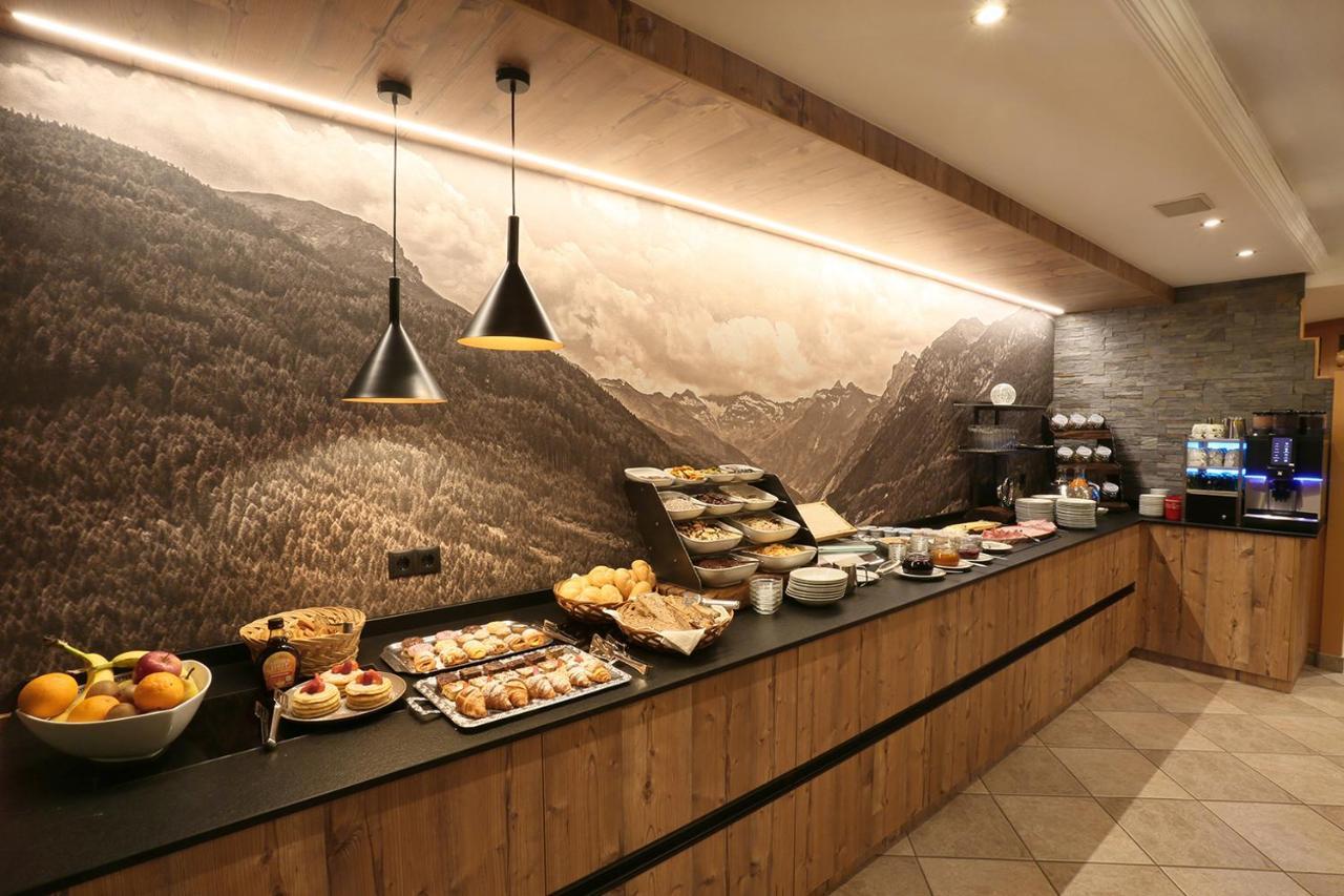 Pension Alpenhof B&B 콜레 이사르코 외부 사진