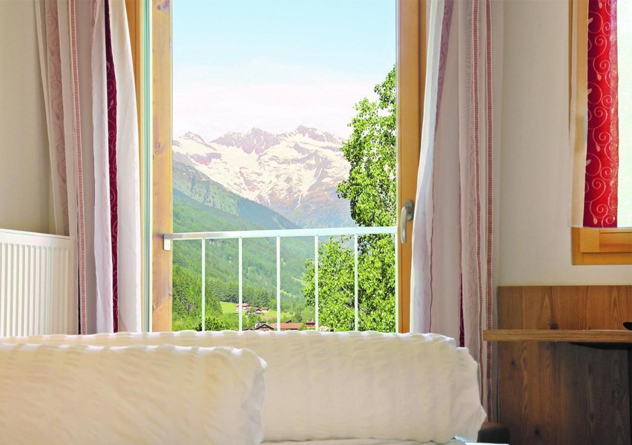 Pension Alpenhof B&B 콜레 이사르코 외부 사진