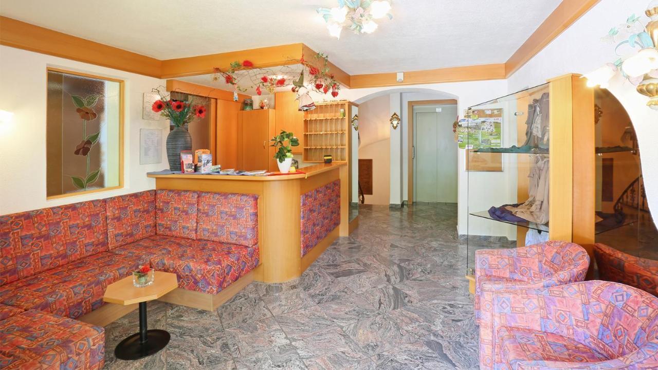 Pension Alpenhof B&B 콜레 이사르코 외부 사진