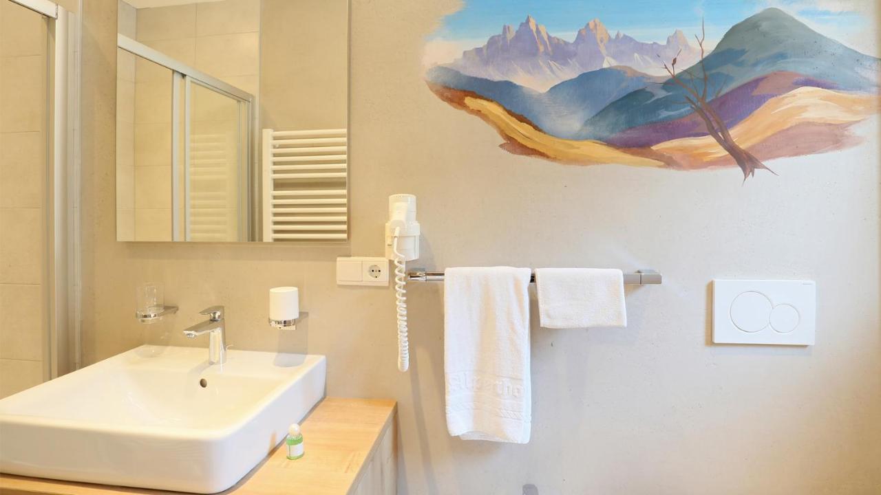 Pension Alpenhof B&B 콜레 이사르코 외부 사진