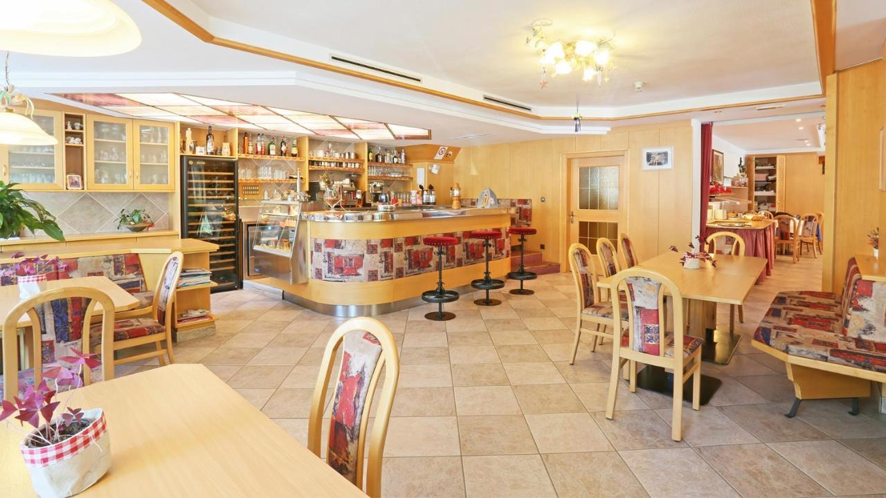 Pension Alpenhof B&B 콜레 이사르코 외부 사진