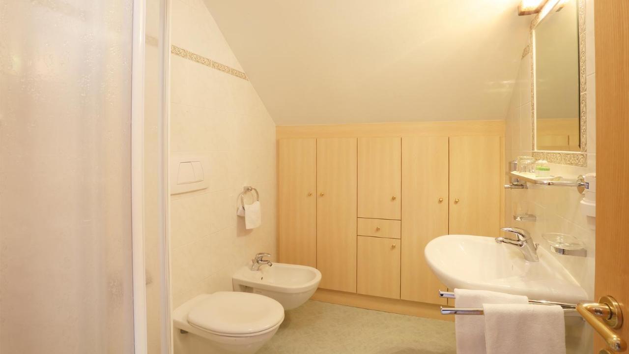 Pension Alpenhof B&B 콜레 이사르코 외부 사진